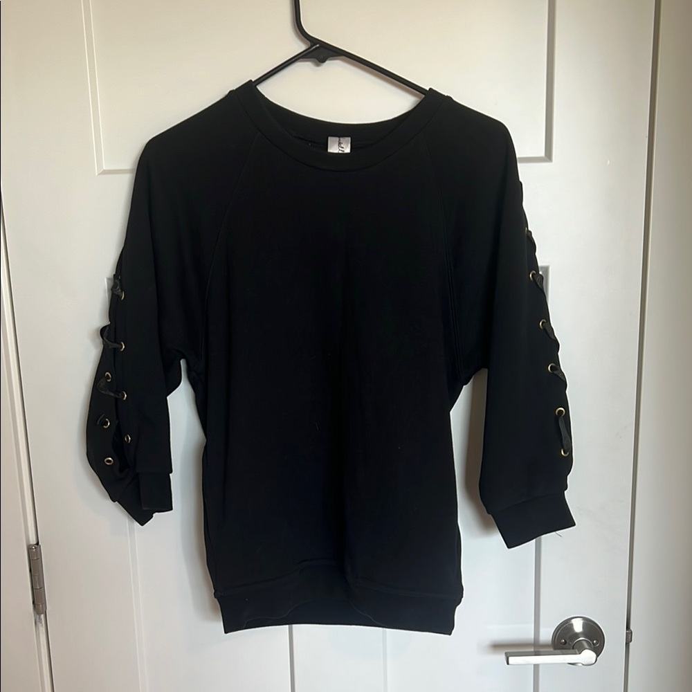 Kendall & Kylie Black Top